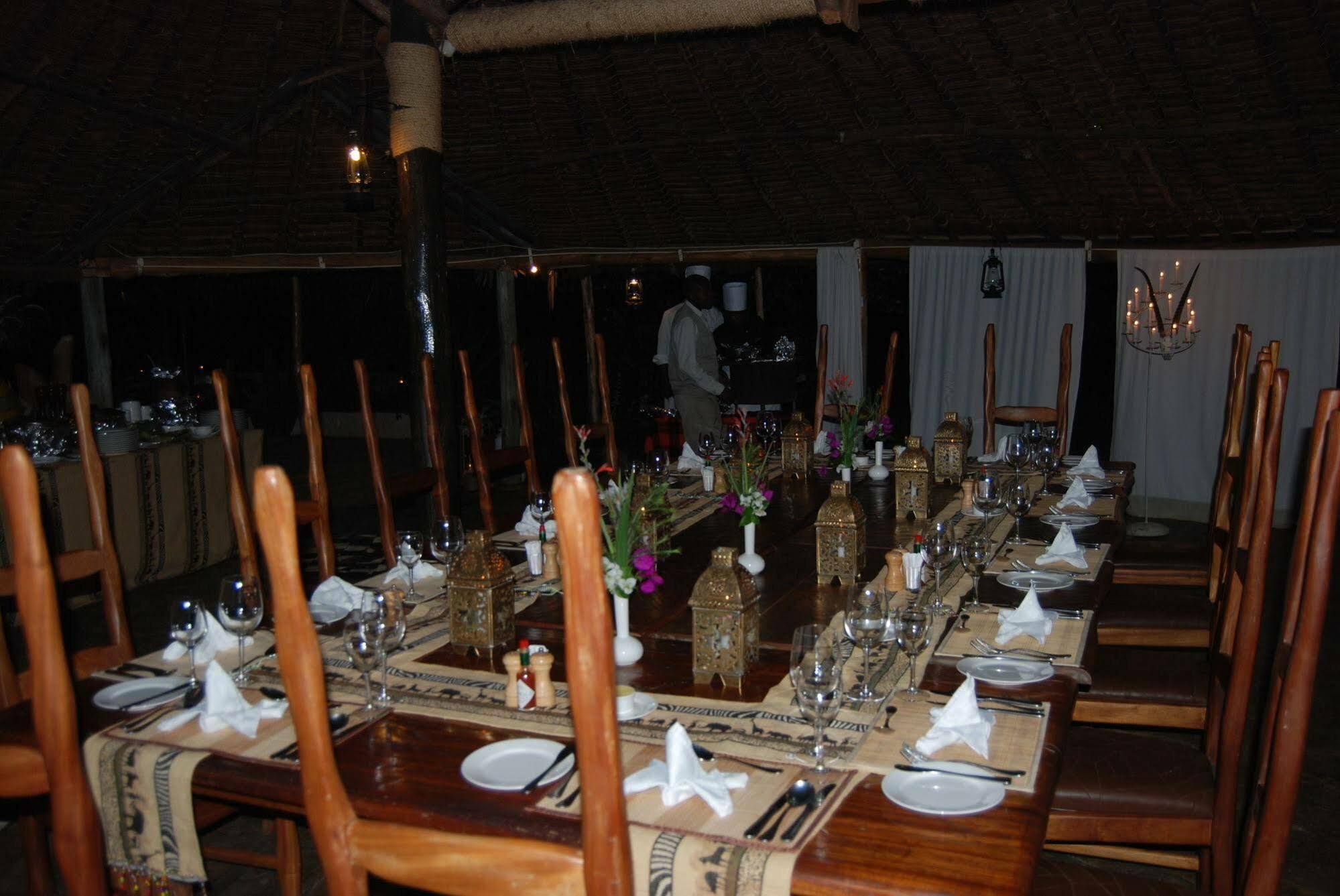 Mbweha Camp Hotel Elmenteita Exterior photo